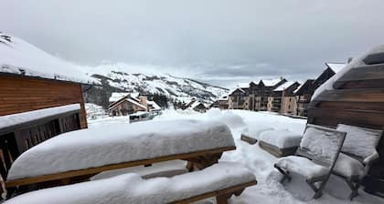2Ăšme Ă©tage, vue station, terrasse, balcon, parking, tĂ©lĂ©vision, casier Ă ski, 80mÂČ, Vars