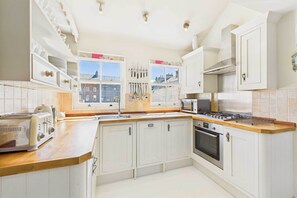 House | 4 bedrooms - Host Stay West Terrace (Whitby)