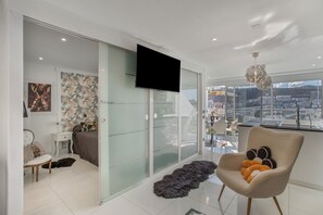 2 chambres, fer et planche à repasser, Wi-Fi, draps fournis