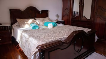 3 間睡房、熨斗/熨衫板、Wi-Fi、床單