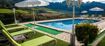 Villa 'Casa Dos Leões' con vistas a la montaña, piscina privada y Wi-Fi