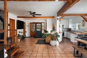 Interior - Le Selby | Waterfront Escape, Views & Vineyards (Dunham)