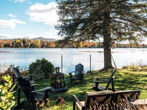 Property grounds - Le Selby | Waterfront Escape, Views & Vineyards (Dunham)