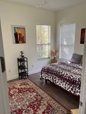 4 chambres, fer et planche à repasser, Wi-Fi, draps fournis