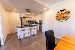 Oven, dishwasher, coffee/tea maker