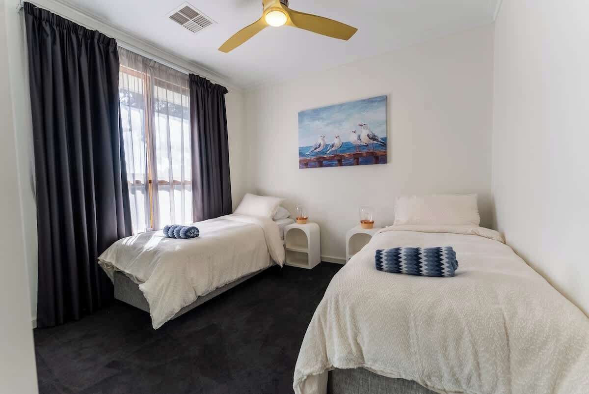 3 bedrooms, WiFi, bed sheets