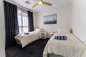 3 bedrooms, WiFi, bed sheets