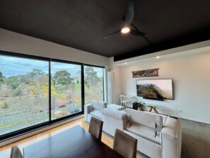 TV, stereo, offices