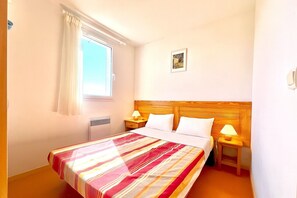 2 bedrooms, Internet, bed sheets