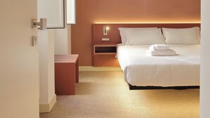 Unclassified image, 4 of 6, button - Velvet Inn (Rome)