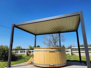 Property grounds - Domaine la Heroica (Maisonnais)