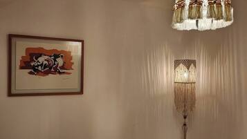 1 chambre, fer et planche à repasser, draps fournis