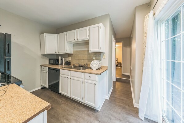 Microwave, oven, stovetop, dishwasher