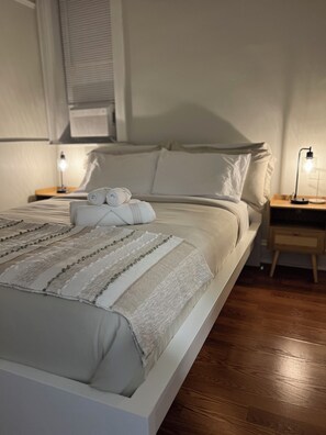 1 dormitorio, tabla de planchar con plancha, Internet y ropa de cama