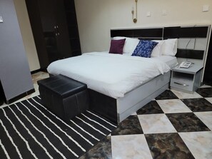 1 bedroom, WiFi, bed sheets - Super Deluxe Room #13 (Ikeja)