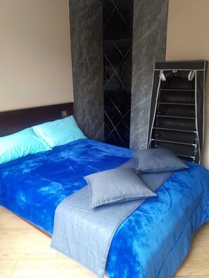 4 bedrooms, WiFi, bed sheets