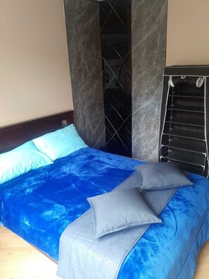 4 bedrooms, WiFi, bed sheets