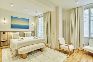 2 Schlafzimmer, Schreibtisch, Bügeleisen/Bügelbrett, WLAN