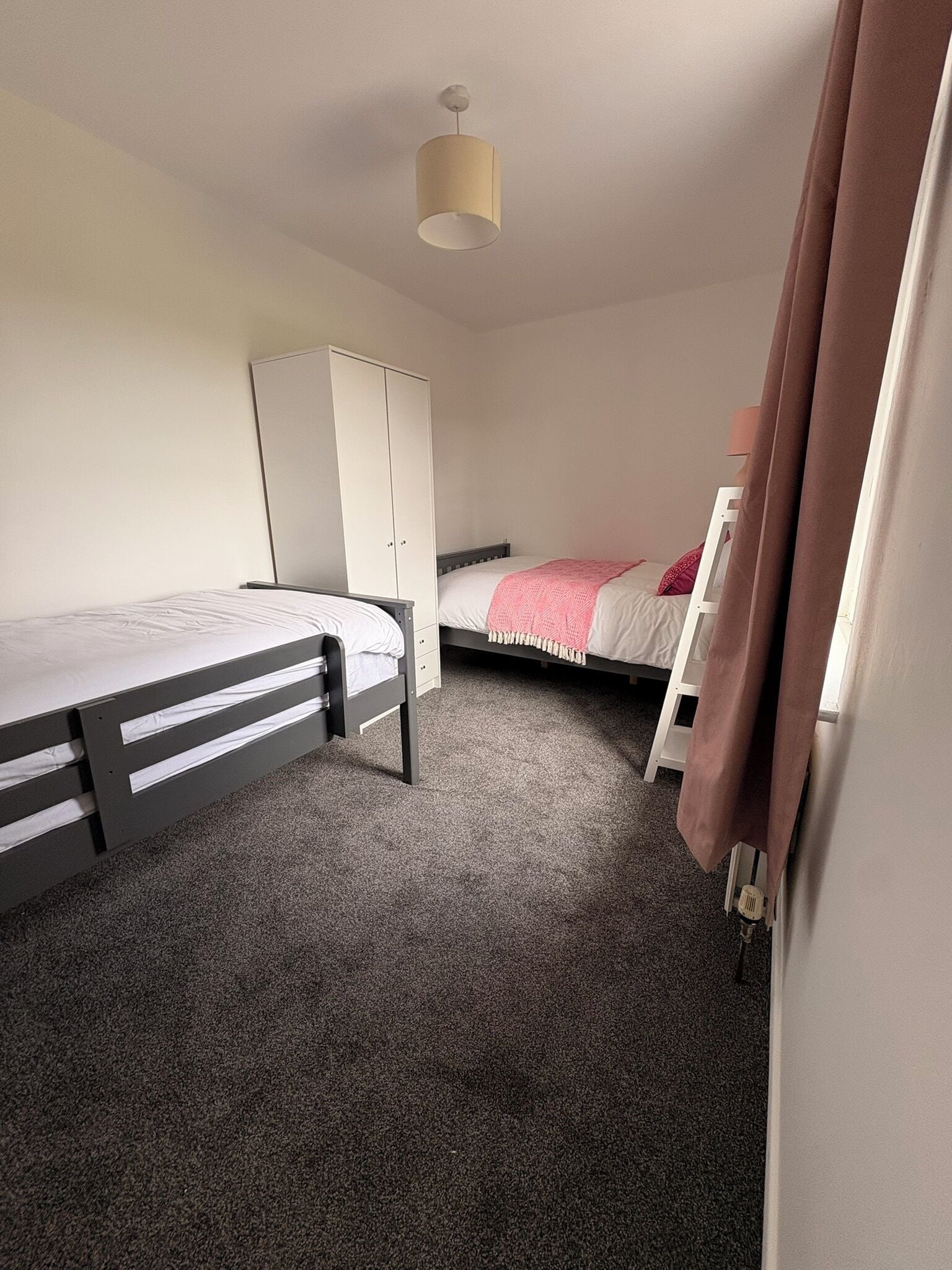 Family House, 3 Bedrooms, Hot Tub, Valley View | Egyptian cotton sheets, premium bedding, free WiFi, bed sheets