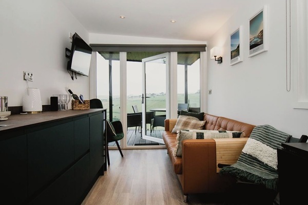 Coffee/tea maker, electric kettle