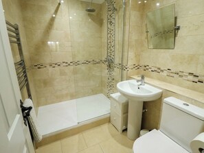 Buồng tắm vòi sen 