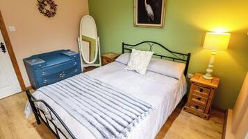 2 bedrooms, individually decorated, individually furnished, free WiFi