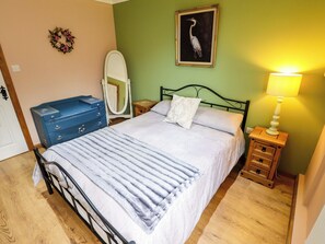 2 bedrooms, individually decorated, individually furnished, free WiFi