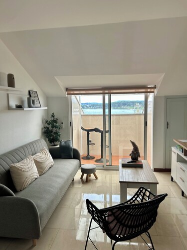 Aquamarina apartment overlooking the sea and La Toja Island