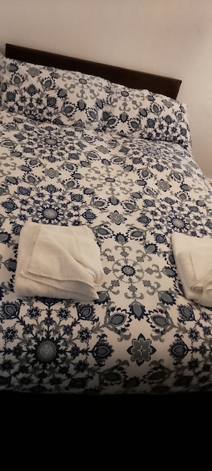 Habitación cuádruple Deluxe, vistas al patio | Wifi gratis