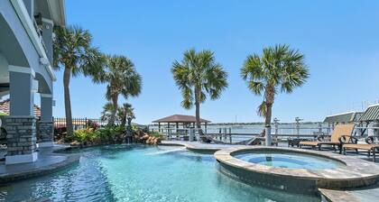 Luxury Waterfront Estate-Private Pool/Sunset Views