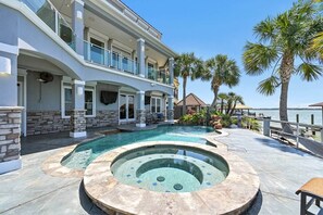 Alberca al aire libre 