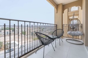 Property grounds - StayShort - MJL Apartment for 2 people near Water Parks! (Dubai)