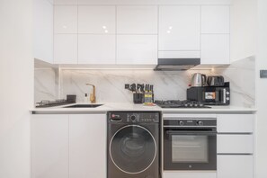 Fridge, microwave, oven, stovetop