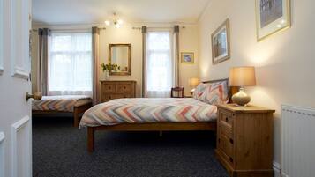 Phòng 3, có phòng tắm riêng (1) | 1 phòng ngủ