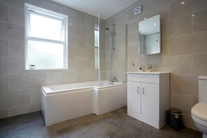 Dobbeltrom, delt bad (1) | Bad