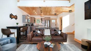 TV, fireplace, offices