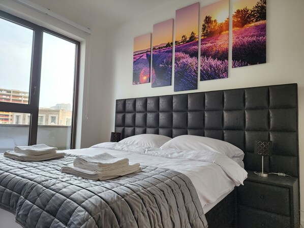 1 habitación, tabla de planchar con plancha, wifi y ropa de cama 