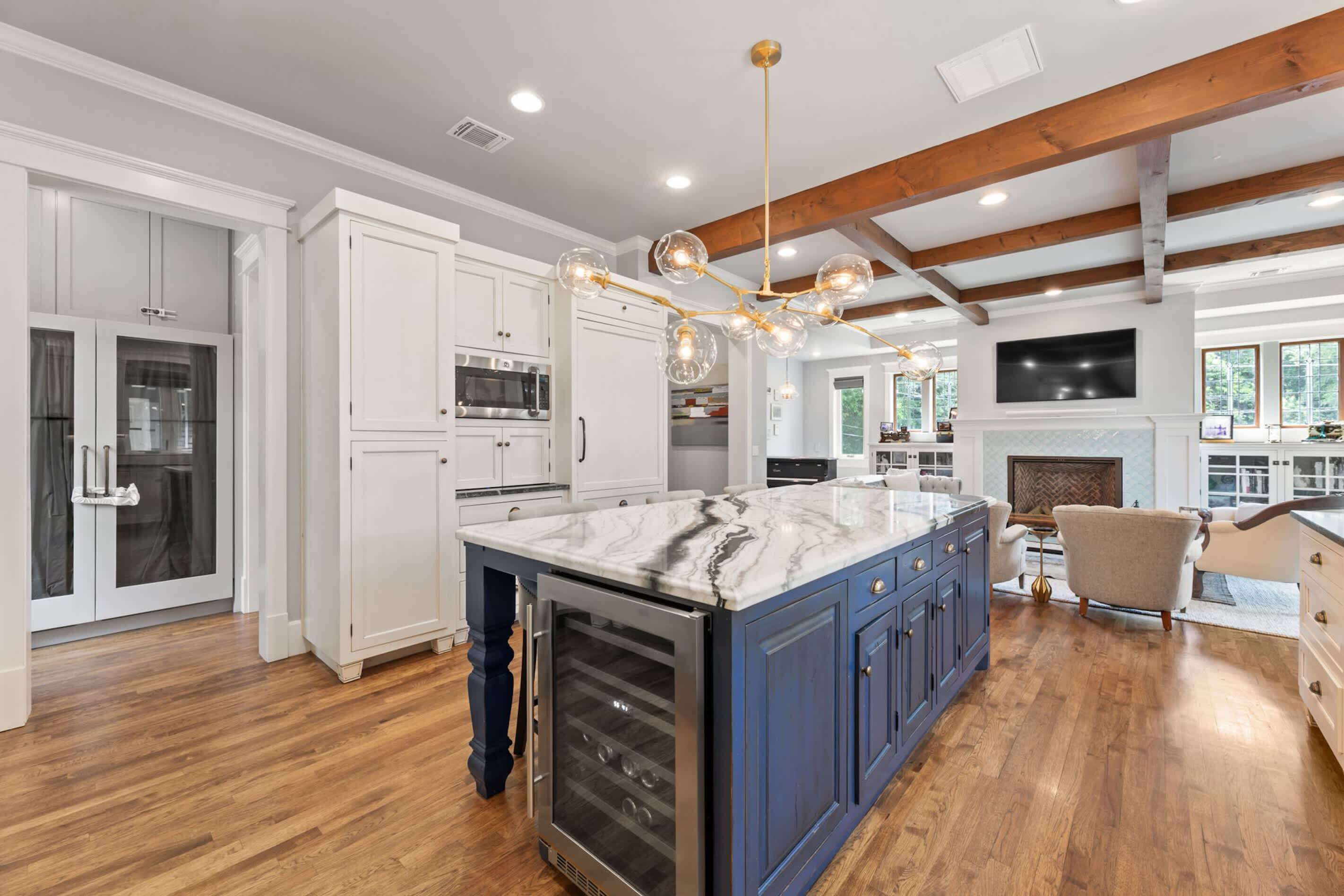 Frigorífic, microones, forn i placa de cuina 