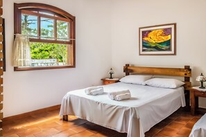 Villa | Iron/ironing board, free WiFi