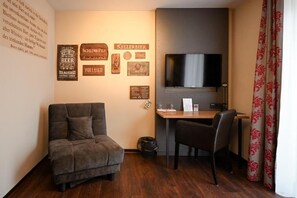 Comfort Double Room | In-room safe, desk, laptop workspace, soundproofing