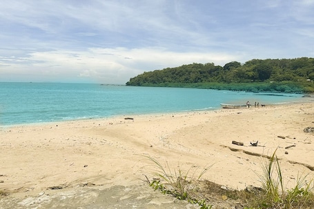Beach. Excellent beach apartment with excellent amenities