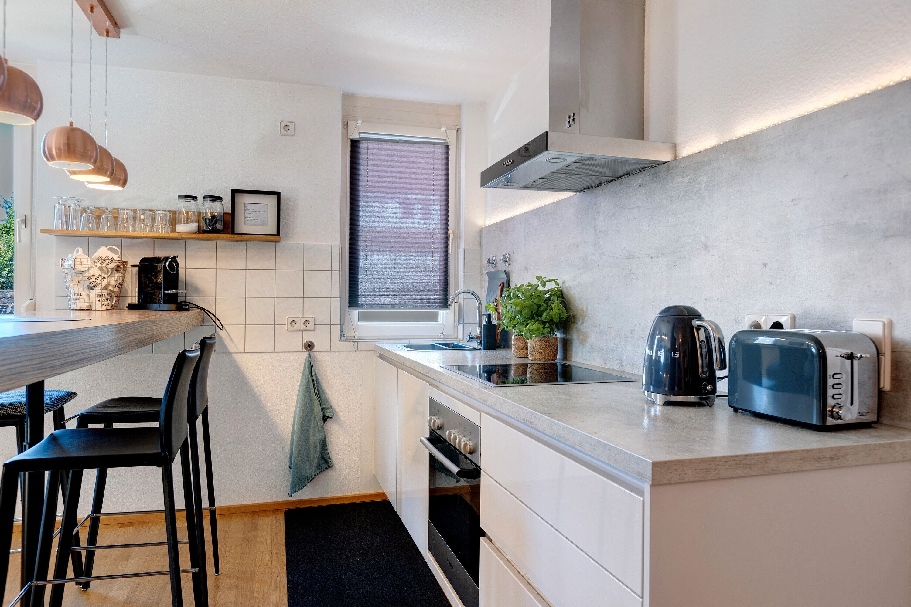 Réfrigérateur, four, plaque de cuisson, lave-vaisselle