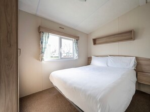 2 bedrooms, individually decorated, individually furnished, free WiFi