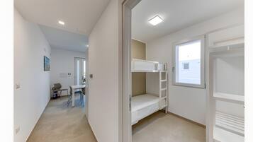 2 Schlafzimmer, Bügeleisen/Bügelbrett, Bettwäsche