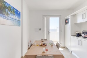 Dining - Apartment 'Unit 1' with Air Conditioning (Ugento)