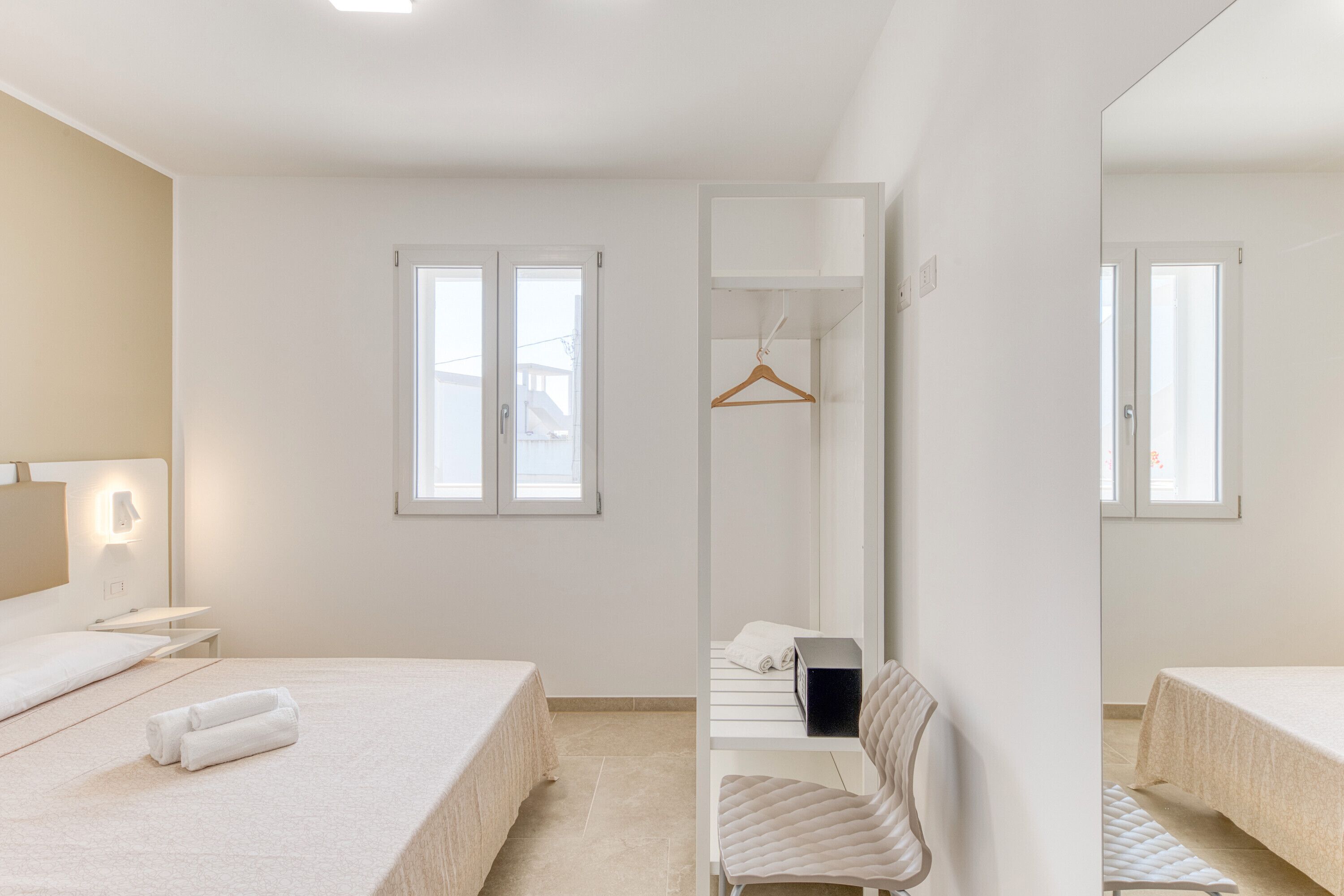 2 chambres, fer et planche à repasser, draps fournis