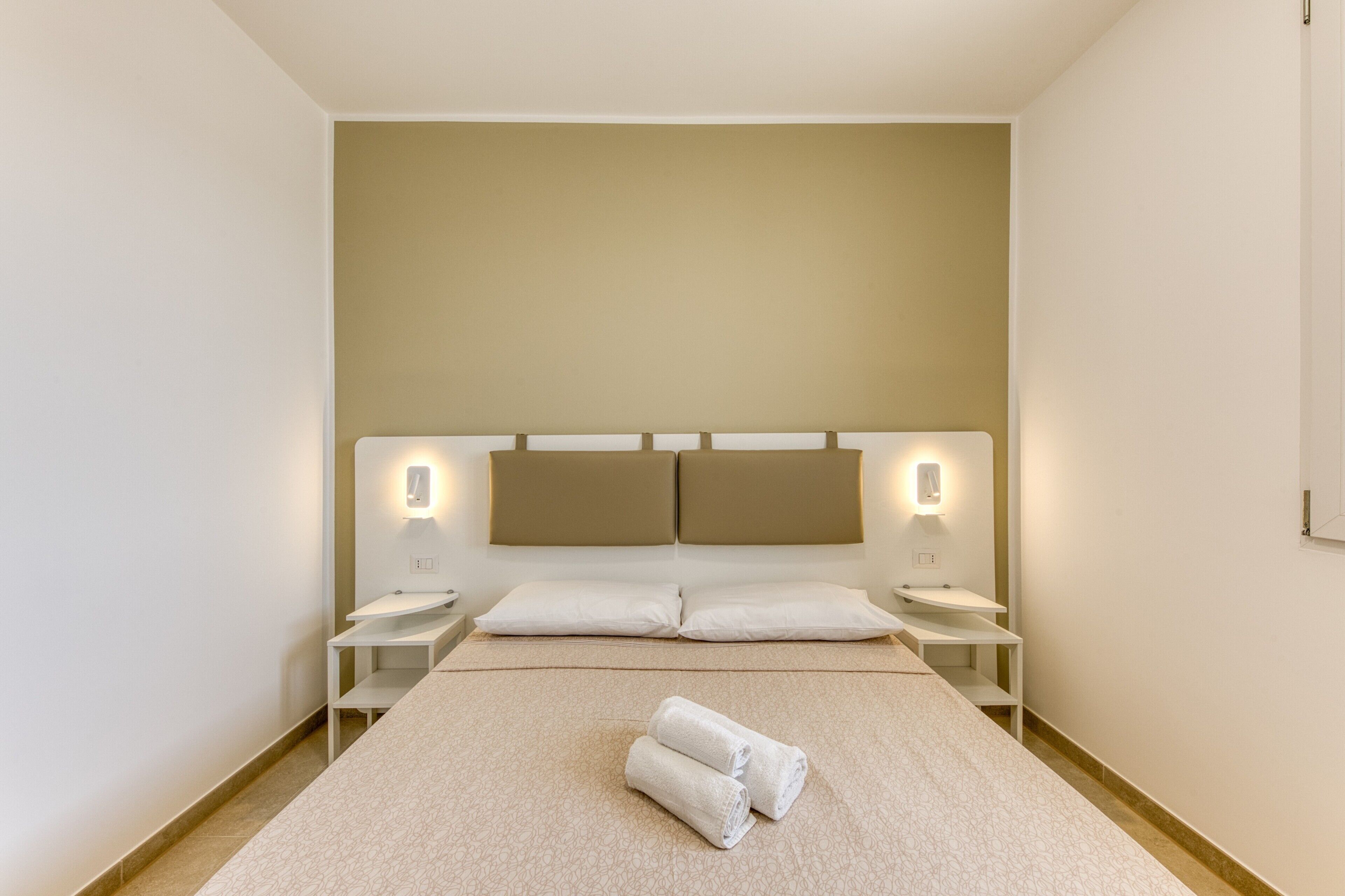 2 chambres, fer et planche à repasser, draps fournis