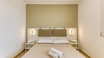 2 Schlafzimmer, Bügeleisen/Bügelbrett, Bettwäsche