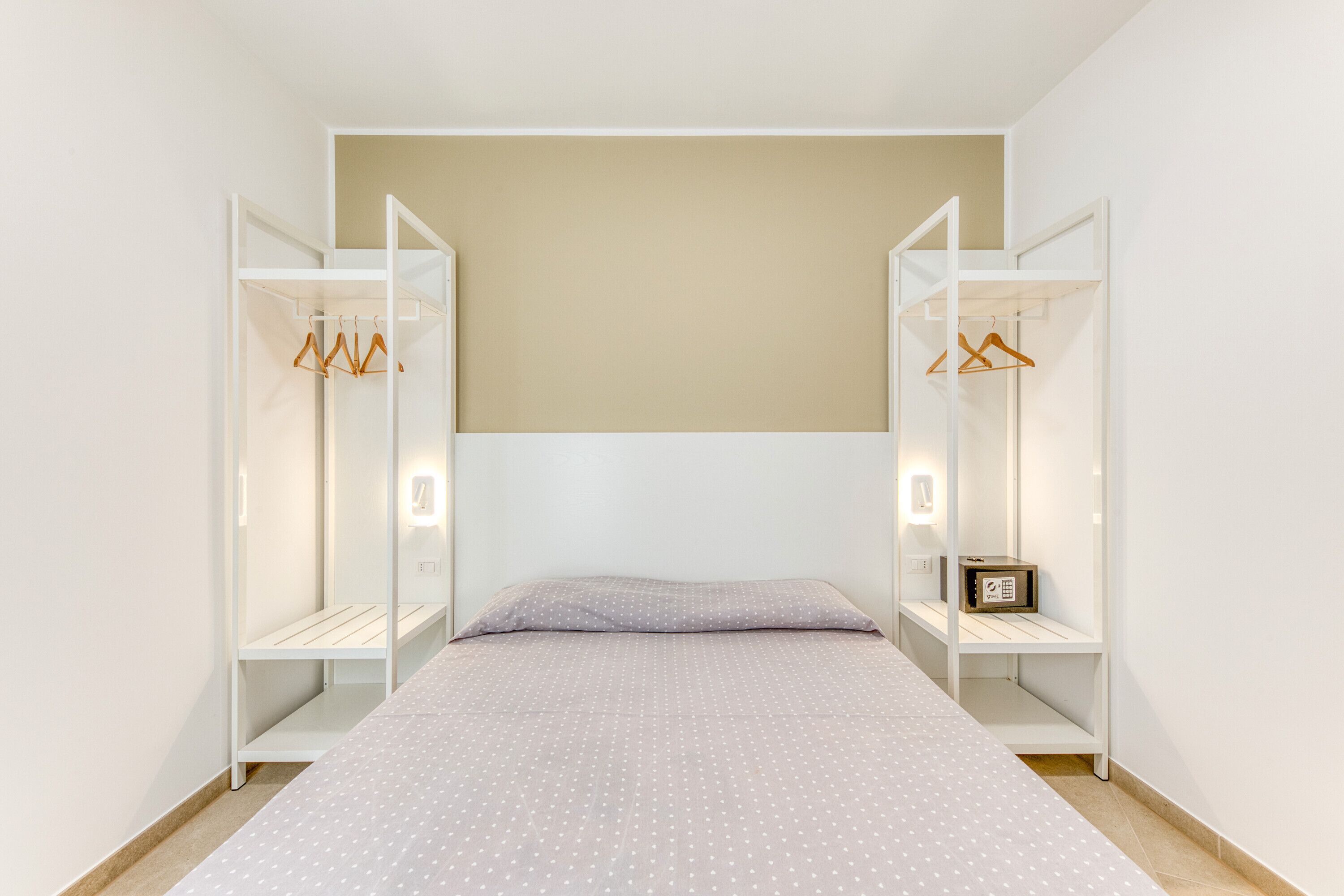 2 chambres, fer et planche à repasser, draps fournis