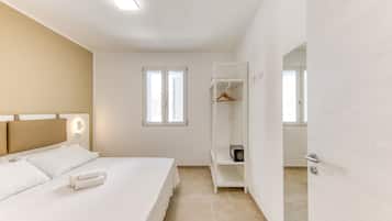 2 Schlafzimmer, Bügeleisen/Bügelbrett, Bettwäsche